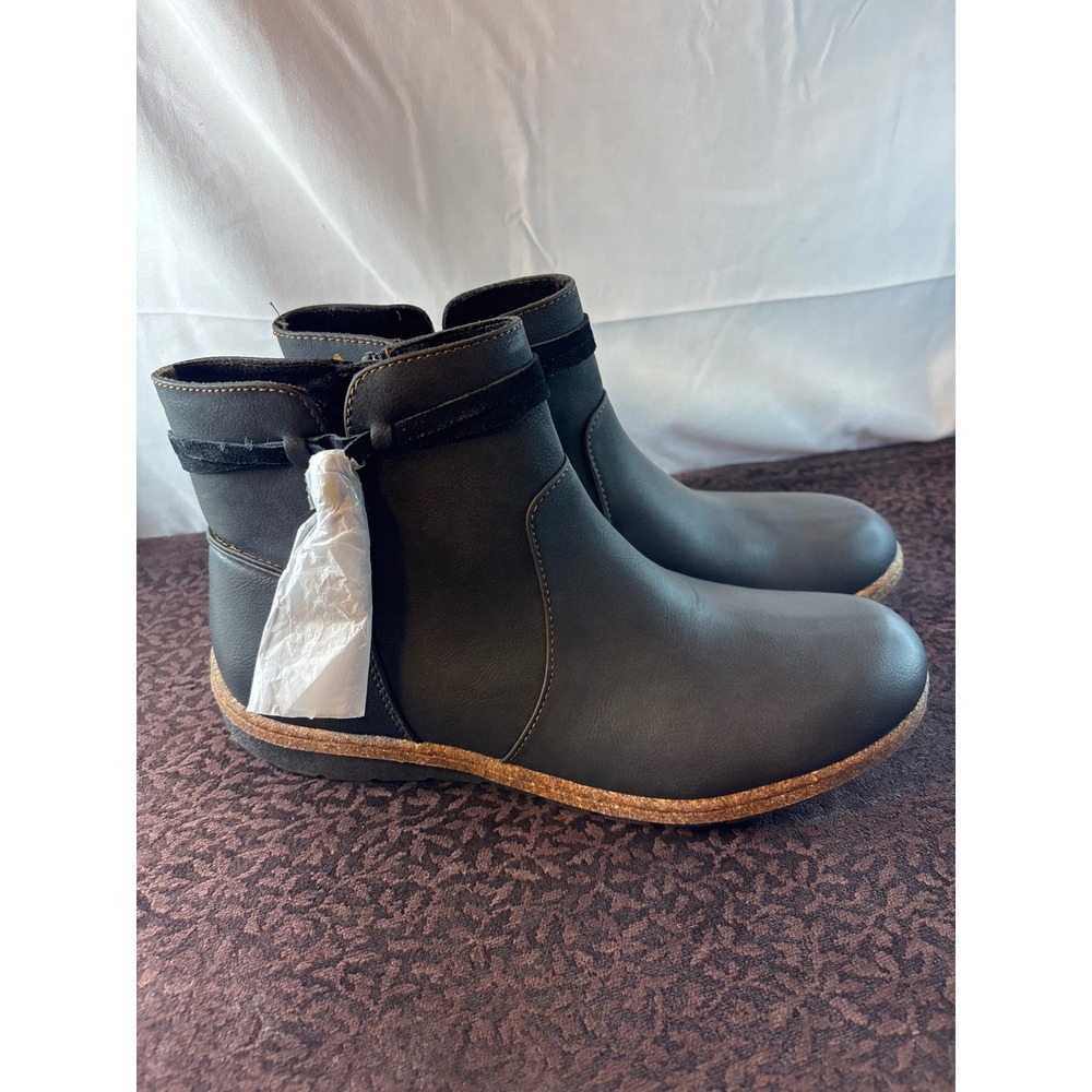 b.o.c. Born Concept Women Black Leather Ankle Boots BC0031109 Size 11M